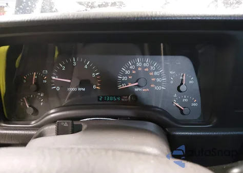 2000 Jeep Cherokee Sport z USA, uszkodzony, nr VIN 1J4FF48S8YL136810